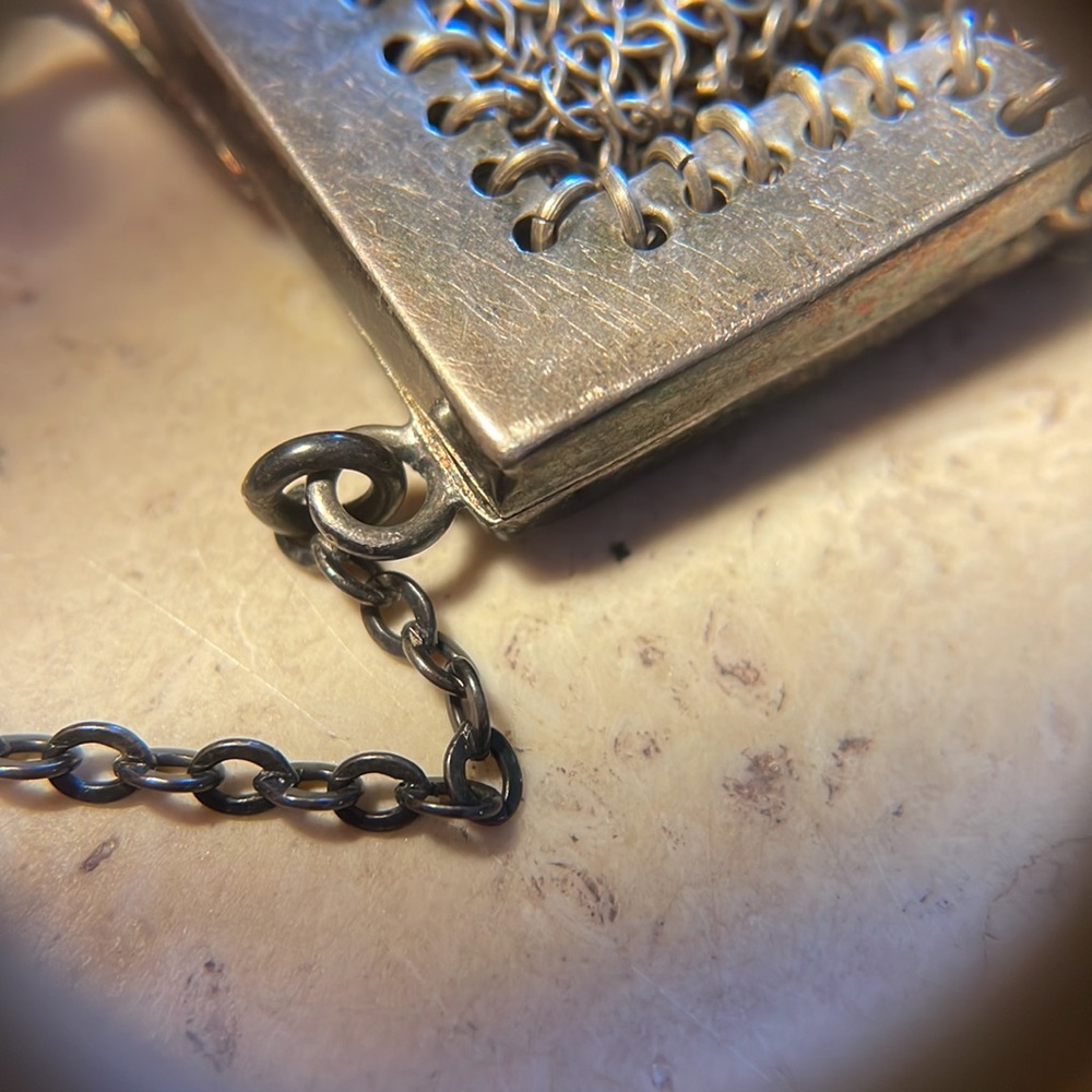 Antique sterling silver coin purse - Picture 12 of 15
